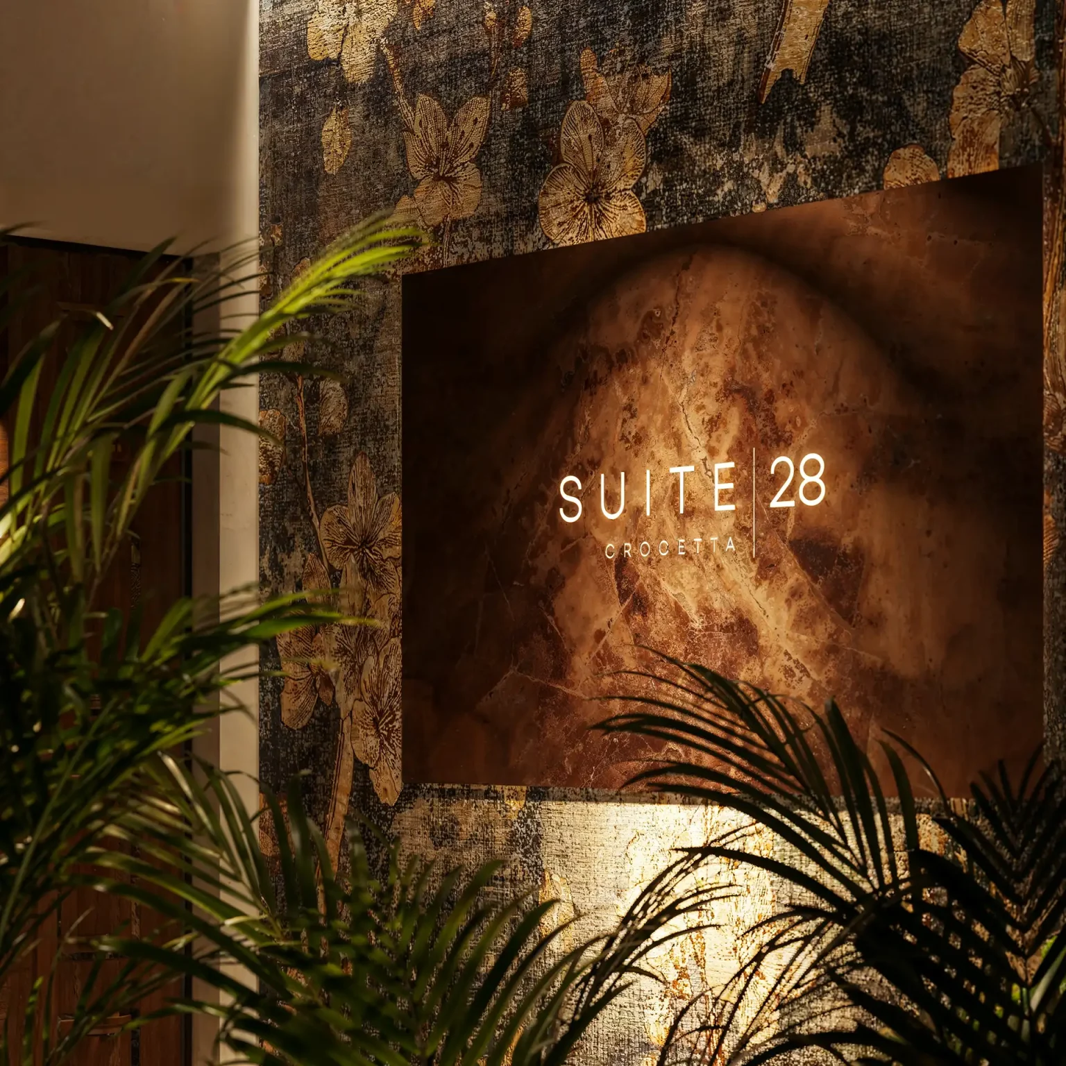 Suite 28